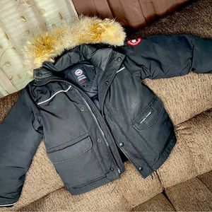 Canada Goose Lynx Coyote Fur-Trim Down Parka boys size 6-7